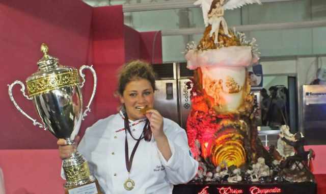 Cake design,  barese la campionessa mondiale: Ho vinto con la Divina Commedia